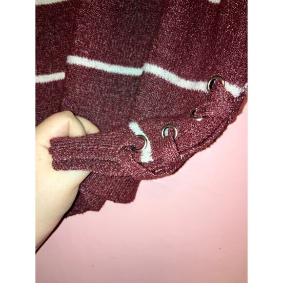 SO burgundy and white striped oversized relaxed fit knit sweater size large - Picture 4 of 7